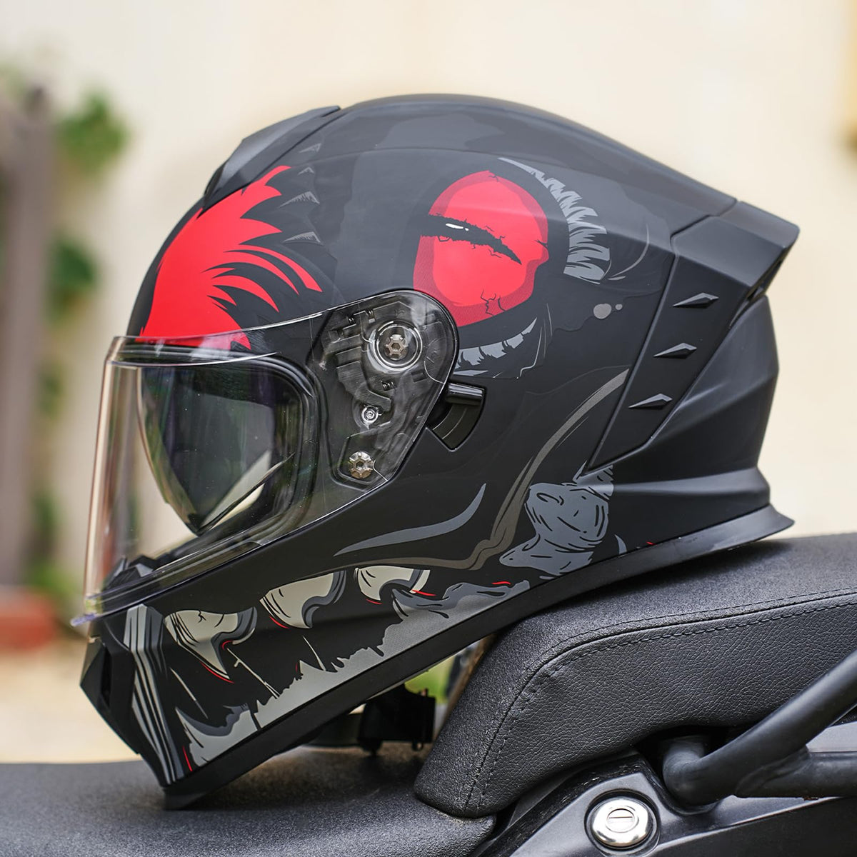 Full Face Dual Visor Motorcycle Helmet V5808