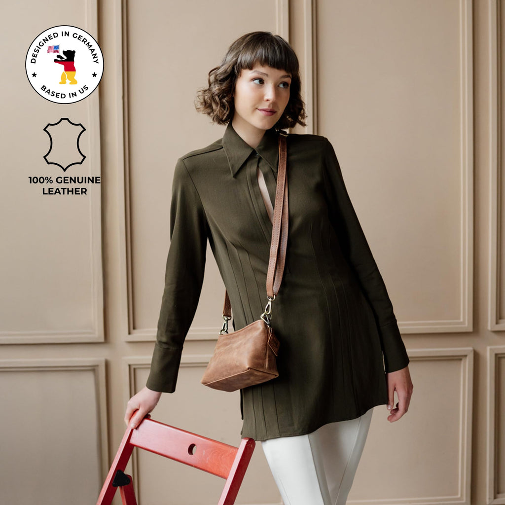 Full Grain Leather Crossbody Purse U30136