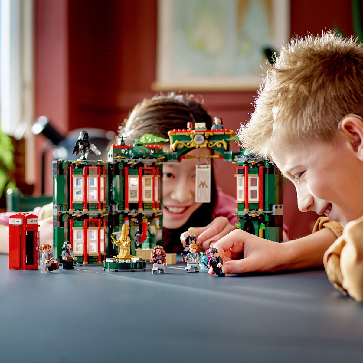 Building Toy Set with 12 Minifigures V90291