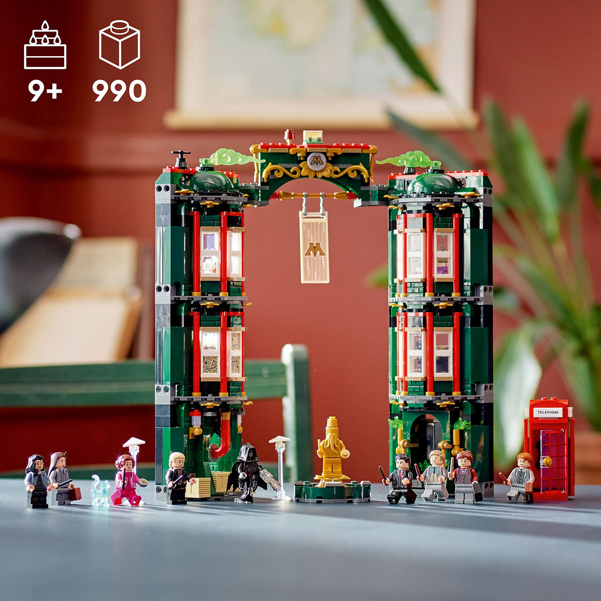 Building Toy Set with 12 Minifigures V90291